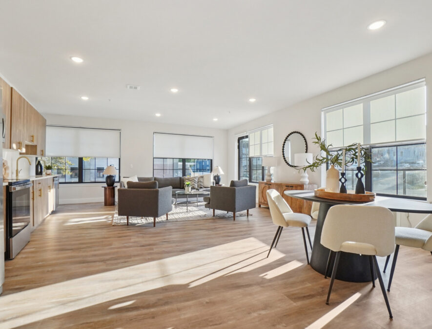 Unit213-LivingDiningKitchen1