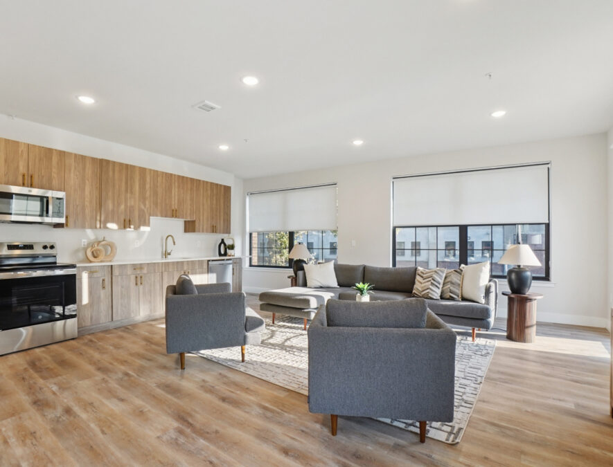 Unit213-LivingDiningKitchen3